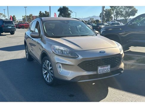 Used 2020 Ford Escape Titanium AWD/4WD image 2