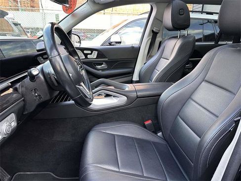Used 2023 Mercedes-Benz GLS 450 4MATIC image 12
