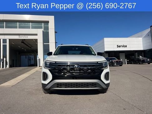 Certified 2025 Volkswagen Atlas Peak Edition SE image 2