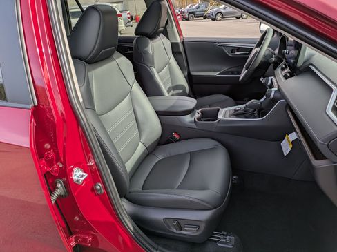 New 2025 Toyota RAV4 Limited image 23