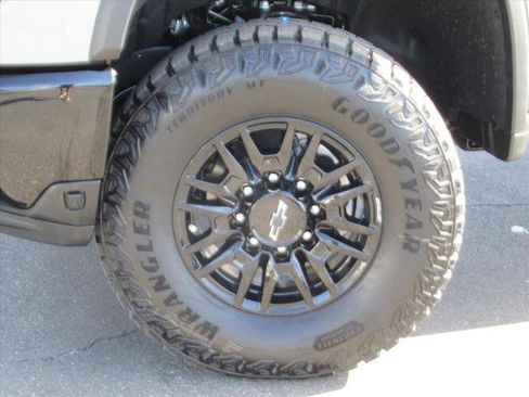 New 2026 Chevrolet Silverado 2500 ZR2 image 8