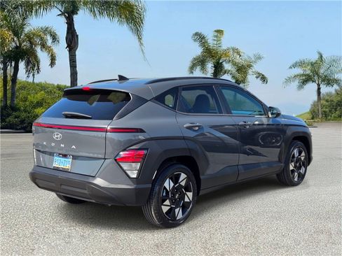 Used 2024 Hyundai Kona SEL FWD image 4