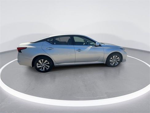 Certified 2023 Nissan Altima 2.5 S image 9