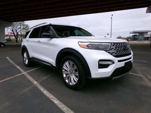 Used 2021 Ford Explorer Limited w/ Equipment Group 301A image 4