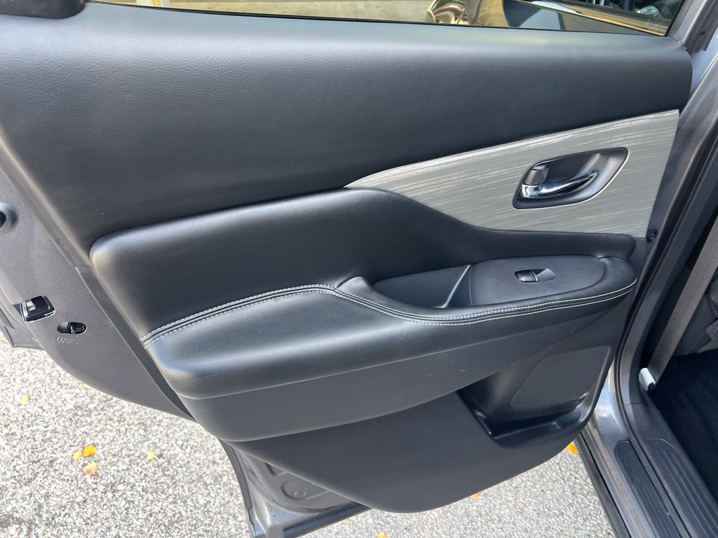 Used 2018 Nissan Murano SL w/ Cargo Package AWD/4WD image 10