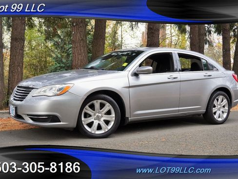 Used 2013 Chrysler 200 LX image 5