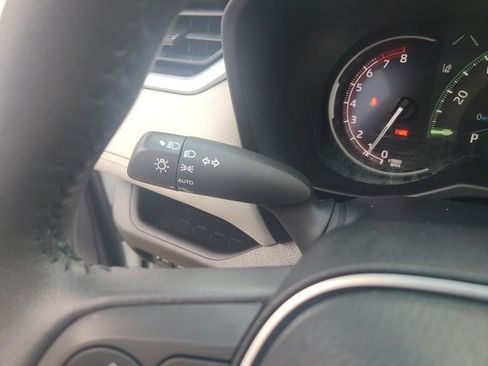 Used 2023 Toyota RAV4 XLE image 22