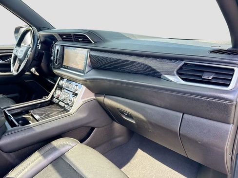 Used 2021 GMC Yukon XL Denali AWD/4WD image 33