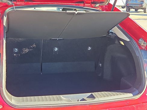 Used 2024 Toyota Prius LE image 9