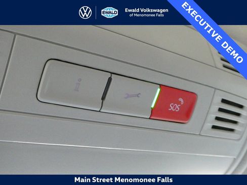 Used 2025 Volkswagen Taos SE image 26