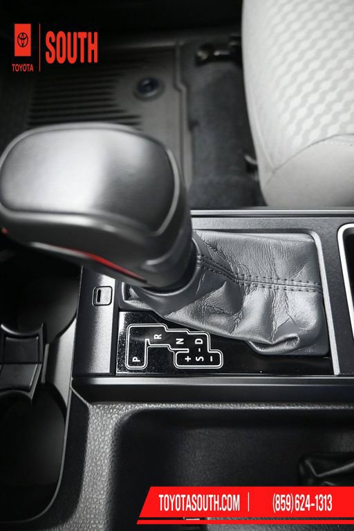 Used 2023 Toyota Tacoma SR AWD/4WD image 17