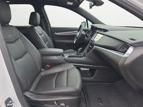 Used 2023 Cadillac XT6 Luxury FWD image 15