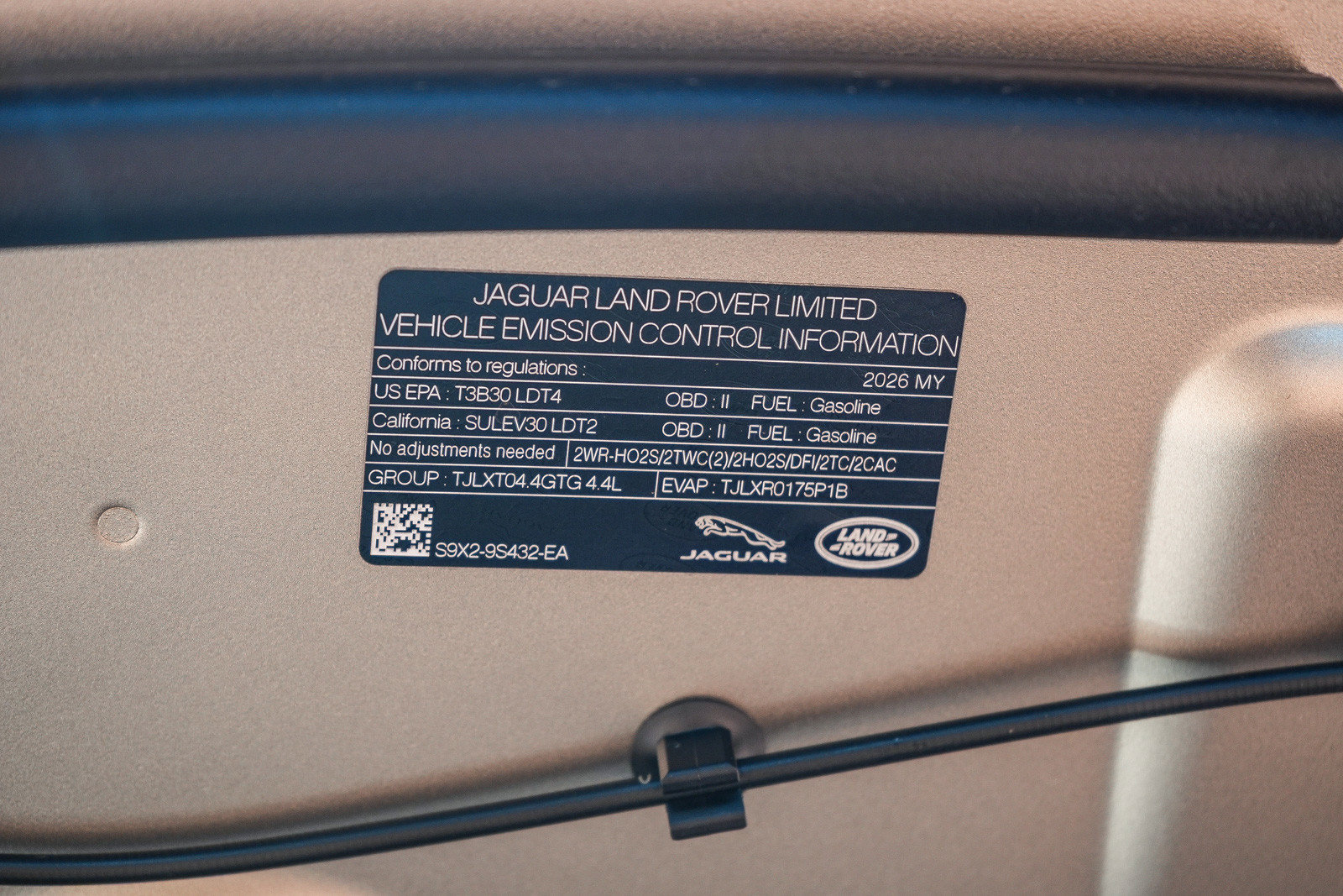 New 2026 Land Rover Range Rover Long Wheelbase SE AWD/4WD image 26