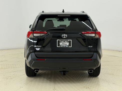 Used 2021 Toyota RAV4 XLE Premium FWD image 10