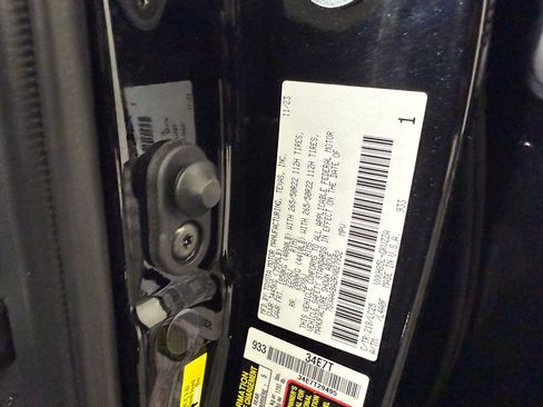 Used 2024 Toyota Sequoia Capstone AWD/4WD image 21