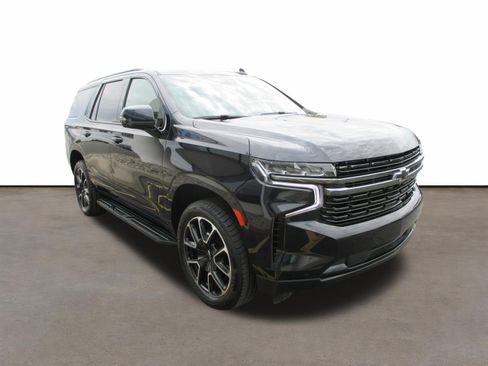 Used 2022 Chevrolet Tahoe RST w/ Luxury Package AWD/4WD image 7