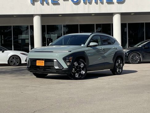 Used 2025 Hyundai Kona SEL image 1
