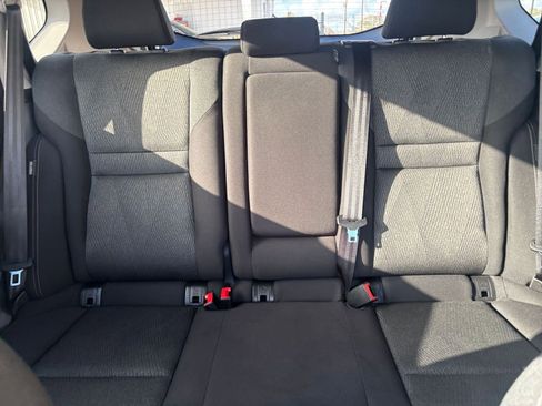 Used 2025 Nissan Rogue SV image 40