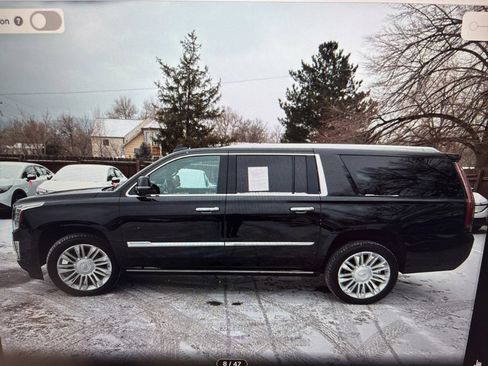 Used 2017 Cadillac Escalade ESV Platinum image 3