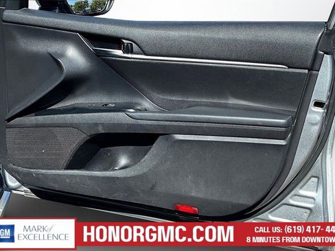 Used 2020 Toyota Camry SE w/ Convenience Package image 23