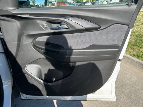 Used 2022 Chevrolet TrailBlazer LT AWD/4WD image 29