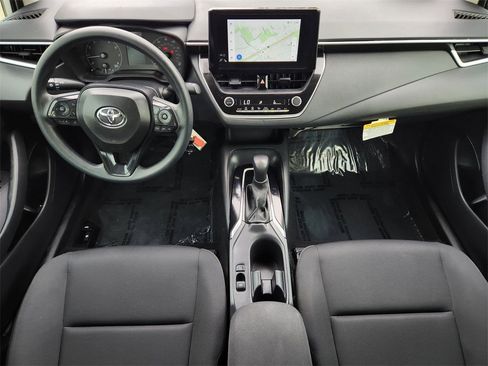 Used 2024 Toyota Corolla LE image 23