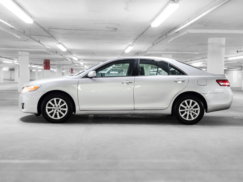 Used 2011 Toyota Camry XLE w/ XLE Extra-Value Pkg #2 FWD image 15