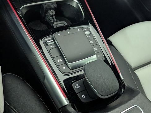 Used 2021 Mercedes-Benz GLB 35 AMG 4MATIC image 20