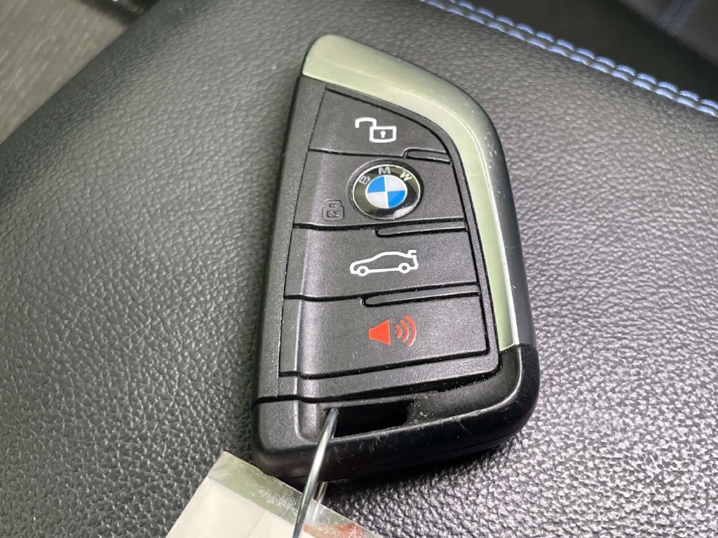 Used 2024 BMW 330i xDrive Sedan w/ M Sport Package AWD/4WD image 38