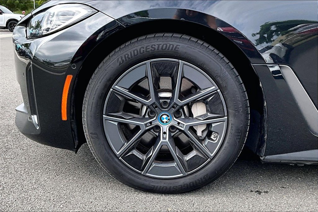 Used 2023 BMW i4 eDrive35 w/ Parking Assistance Package RWD image 10