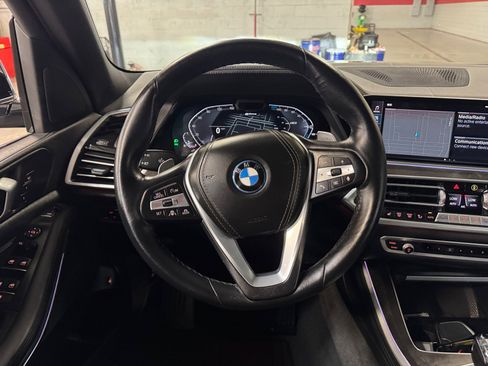 Used 2023 BMW X5 xDrive45e w/ Executive Package AWD/4WD image 9