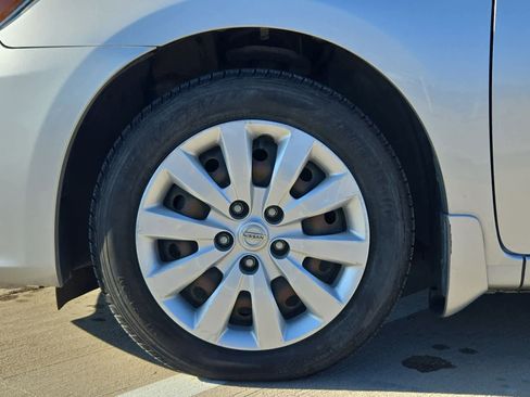 Used 2019 Nissan Sentra S image 12