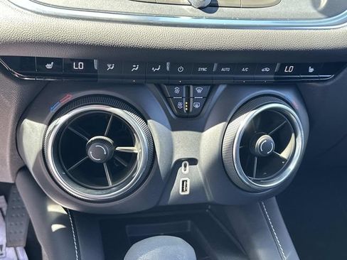Certified 2024 Chevrolet Blazer LT w/ Convenience Package FWD image 32
