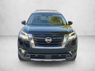 Used 2024 Nissan Pathfinder Platinum FWD video 2