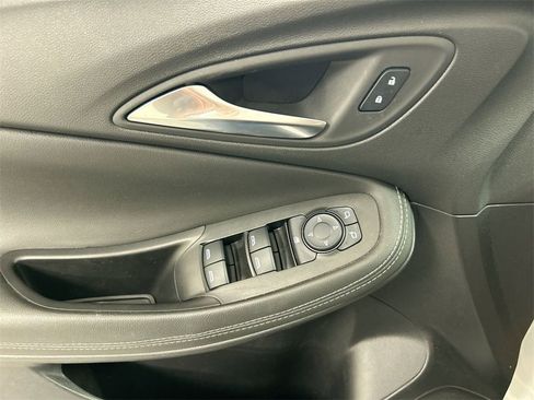 Used 2024 Buick Encore GX Preferred image 11