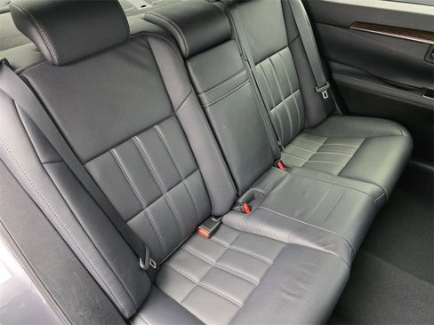 Used 2018 Lexus ES 350 w/ Luxury Package w/Wood Trim image 26