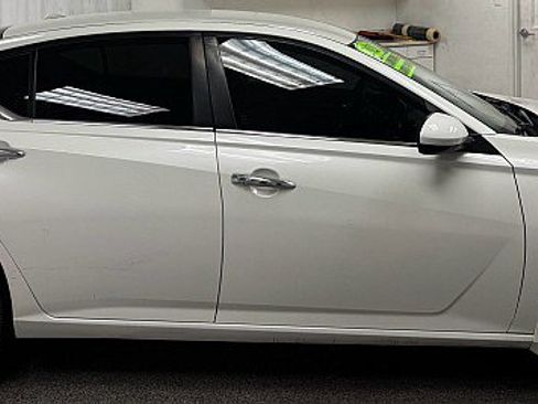 Used 2021 Nissan Altima 2.5 SV image 4