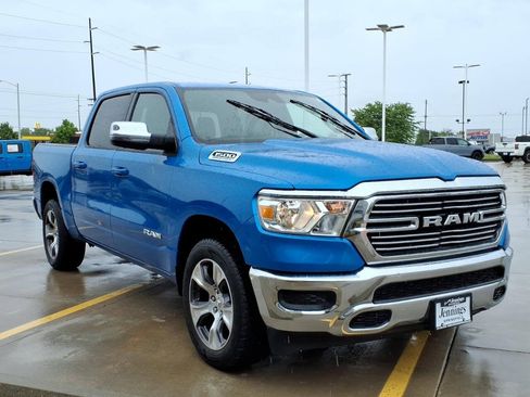 Used 2024 RAM 1500 Laramie AWD/4WD image 7