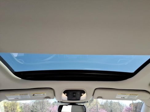 Used 2019 INFINITI QX50 Essential w/ Proassist Package image 14