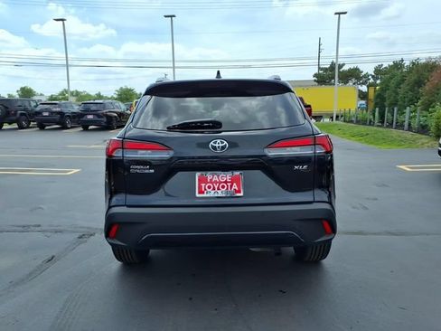 Certified 2025 Toyota Corolla Cross XLE FWD image 6