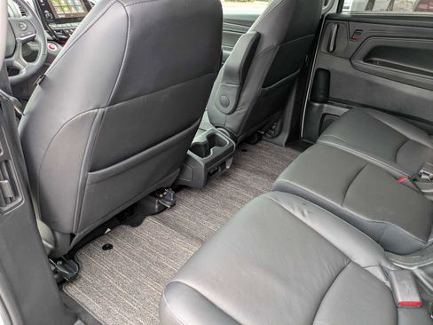 Certified 2024 Honda Odyssey EX-L image 16