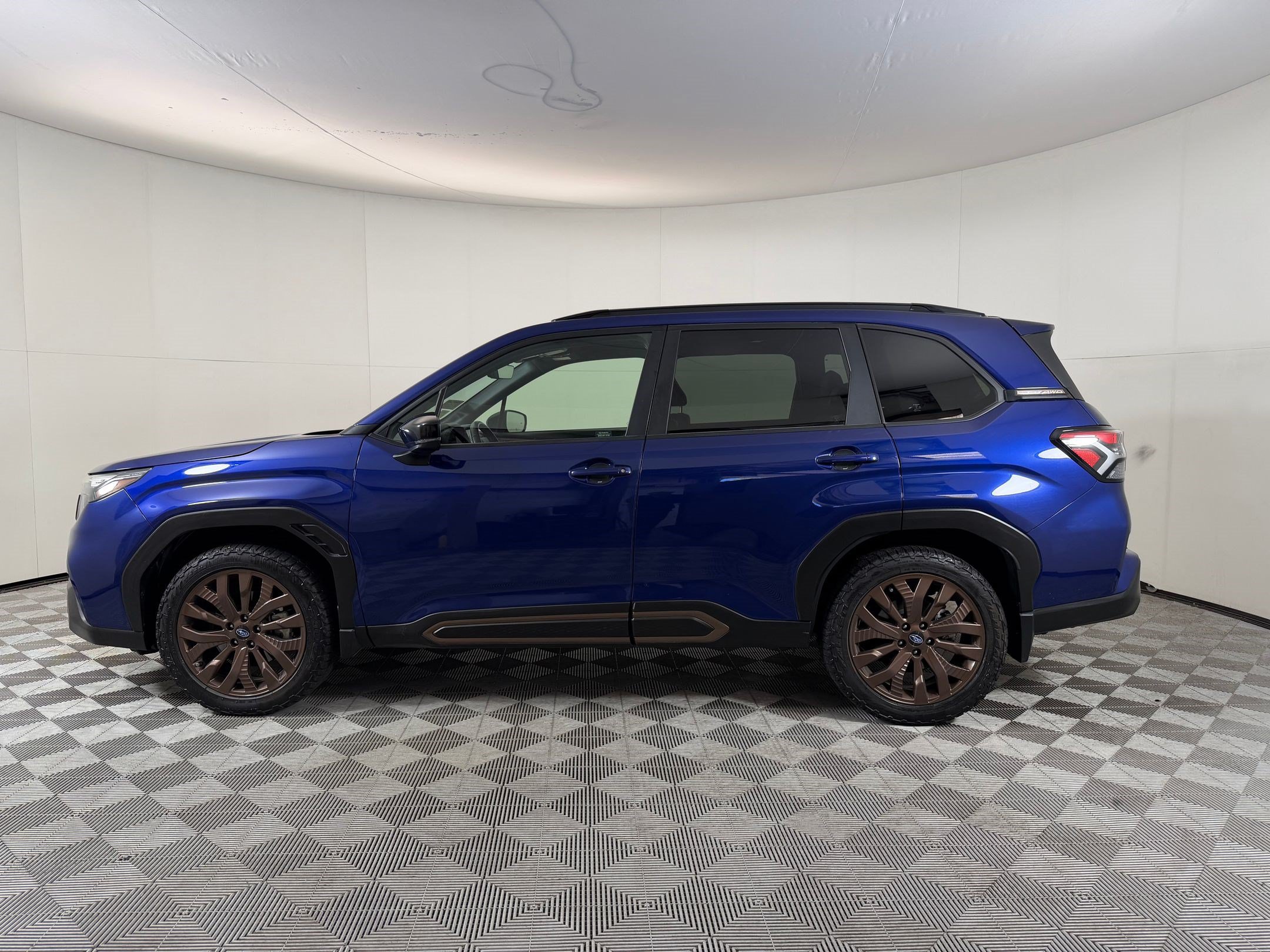 Used 2025 Subaru Forester Sport AWD/4WD image 2