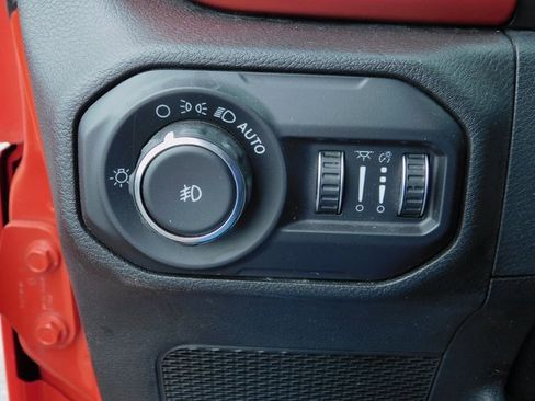 Used 2018 Jeep Wrangler Unlimited Rubicon w/ Dual Top Group image 30