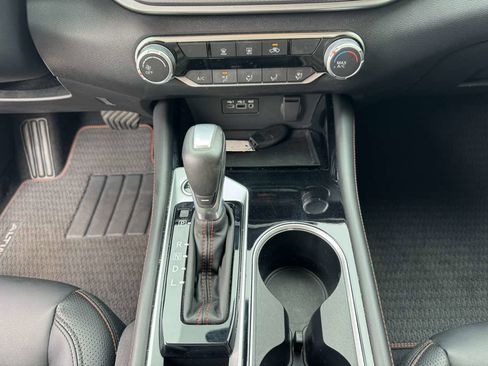 Used 2024 Nissan Altima 2.5 SR FWD image 25