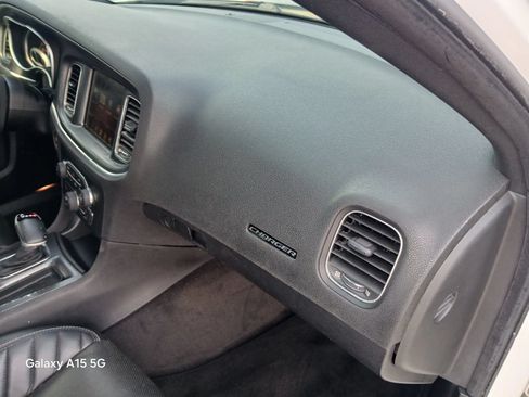 Used 2016 Dodge Charger SRT w/ Harman/Kardon Audio Group RWD image 17