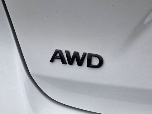 Used 2023 INFINITI QX50 Sport AWD/4WD image 32