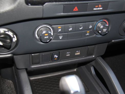 Used 2022 Nissan Frontier S w/ Technology Package AWD/4WD image 16