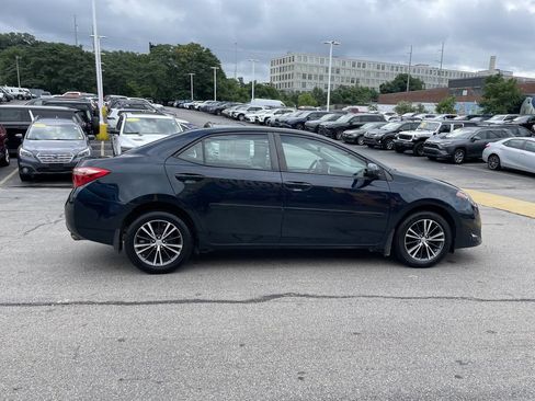 Used 2017 Toyota Corolla LE w/ LE Premium Package FWD image 7