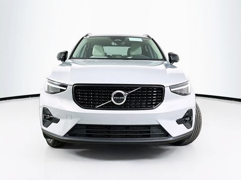 Used 2026 Volvo XC40 B5 Plus w/ Protection Package Premier AWD/4WD image 5