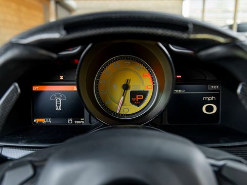 Used 2011 Ferrari 458 Italia Coupe image 16